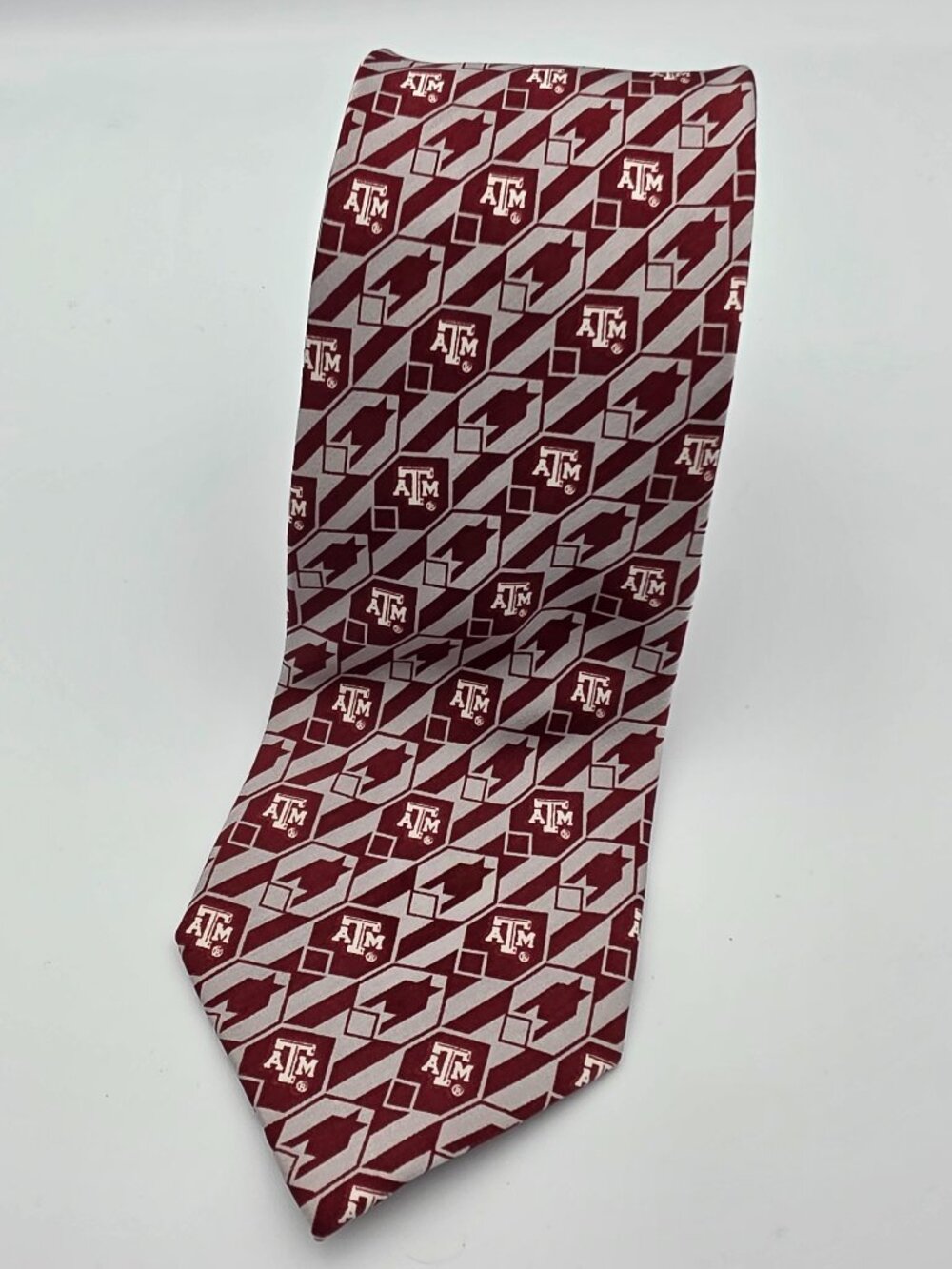 Eagles Wings Texas A&M Aggies Maroon & Silver Diamond 100% Silk Necktie NCAA